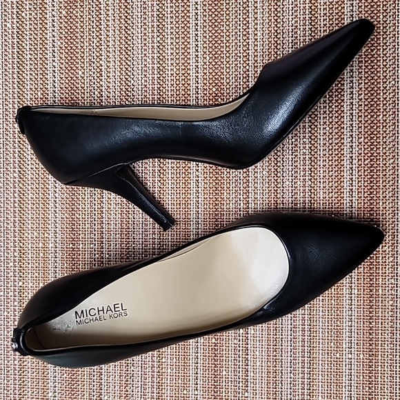 MICHAEL Michael Kors Shoes - Michael Kors Pumps, sz 6, EUC